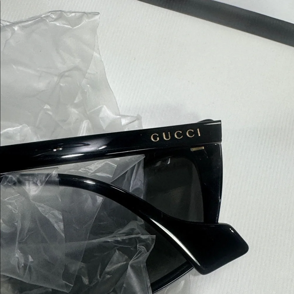 Gucci Black Rectangular Eyeglasses with Subtle Logo Accents